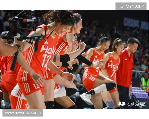 中国女排强势逆袭 3-0横扫劲敌晋级世界大赛四强 中国女排强势逆袭 3-0横扫劲敌晋级世界大赛四强