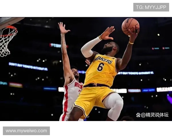 詹姆斯率湖人逆转勇士再创赛季新高年轻球员爆发助力球队连胜 詹姆斯率湖人逆转勇士再创赛季新高年轻球员爆发助力球队连胜