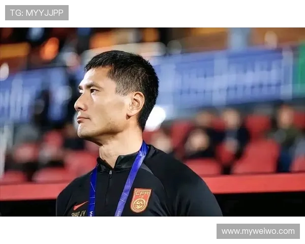 中国足球队备战亚洲杯 新帅战术解析及球员状态更新