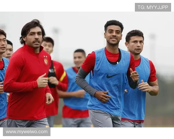 萨索洛俱乐部宣布新赛季阵容调整引发球迷热议与期待 萨索洛俱乐部宣布新赛季阵容调整引发球迷热议与期待